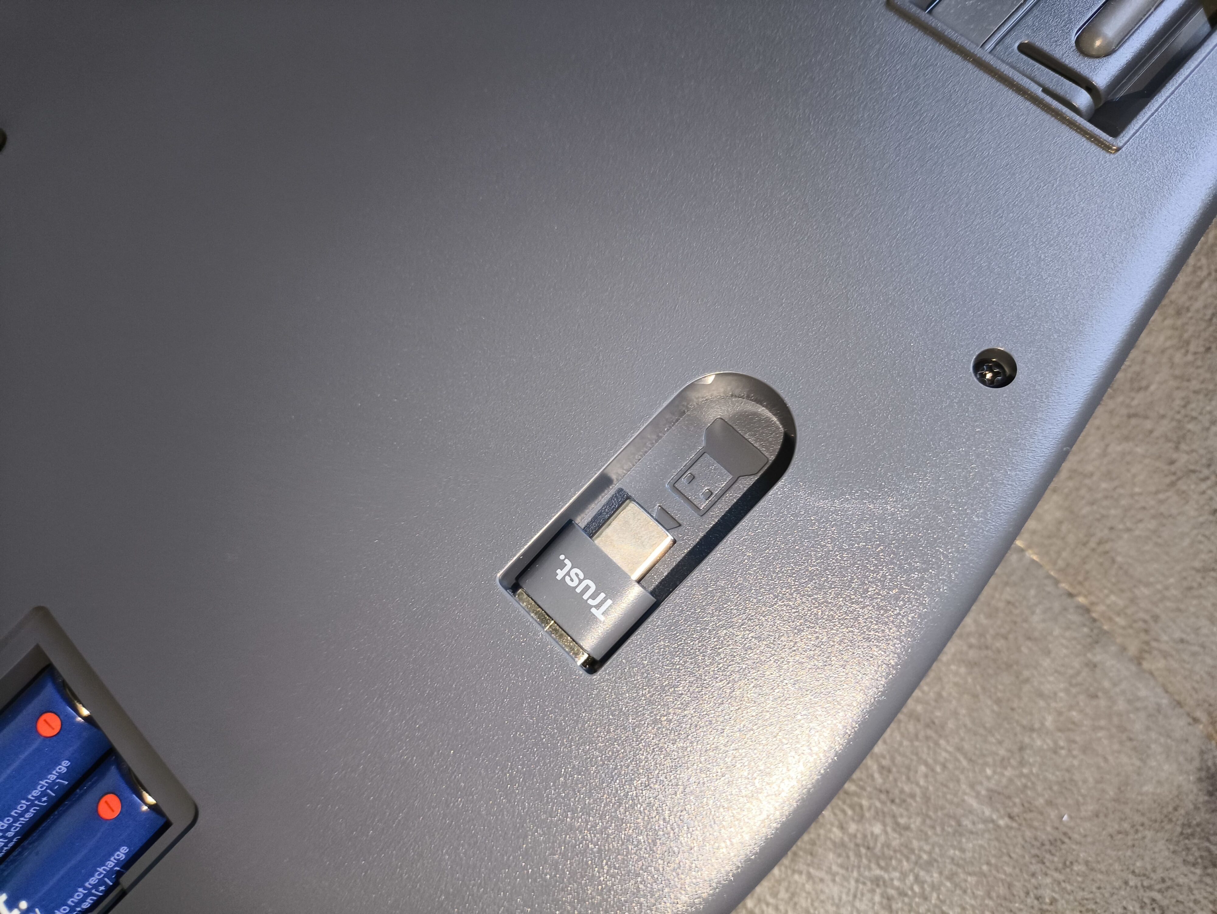 Trust Keyra - test bardzo ergonomicznej klawiatury. Przynajmniej według słów Trusta