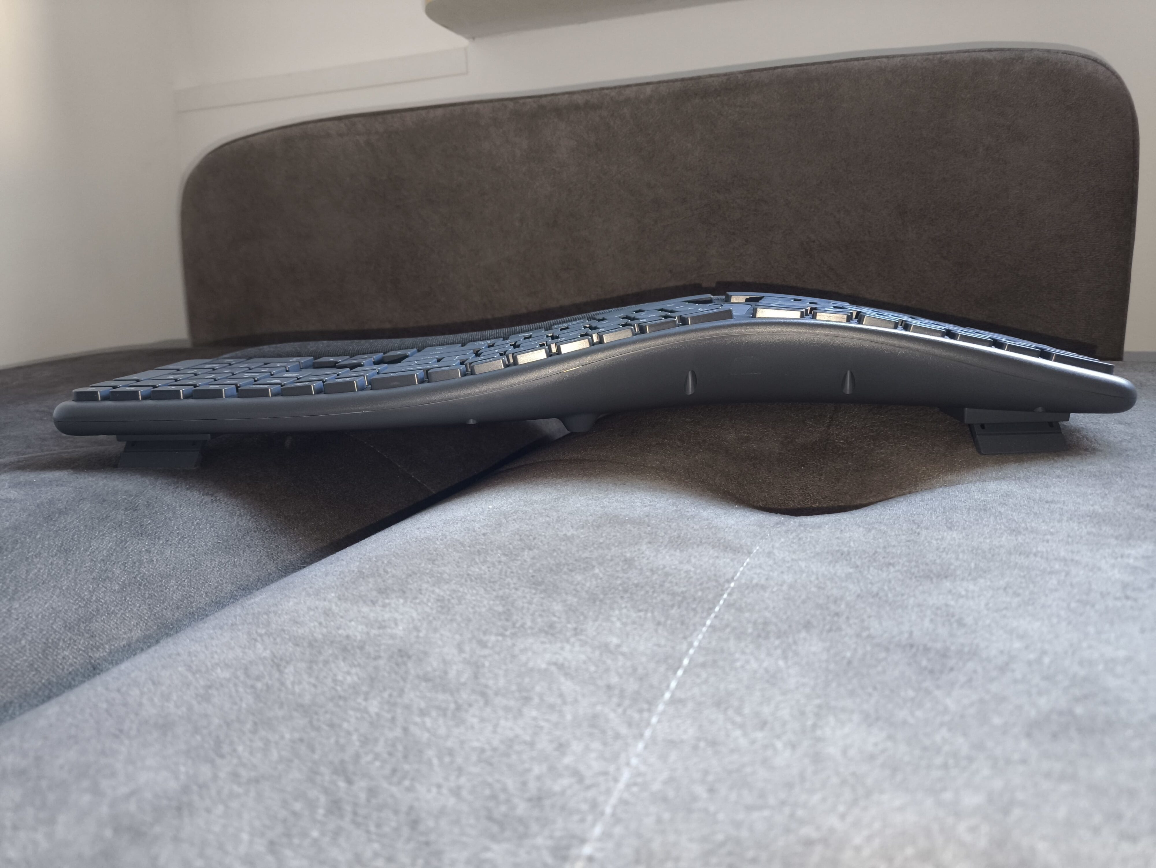 Trust Keyra - test bardzo ergonomicznej klawiatury. Przynajmniej według słów Trusta