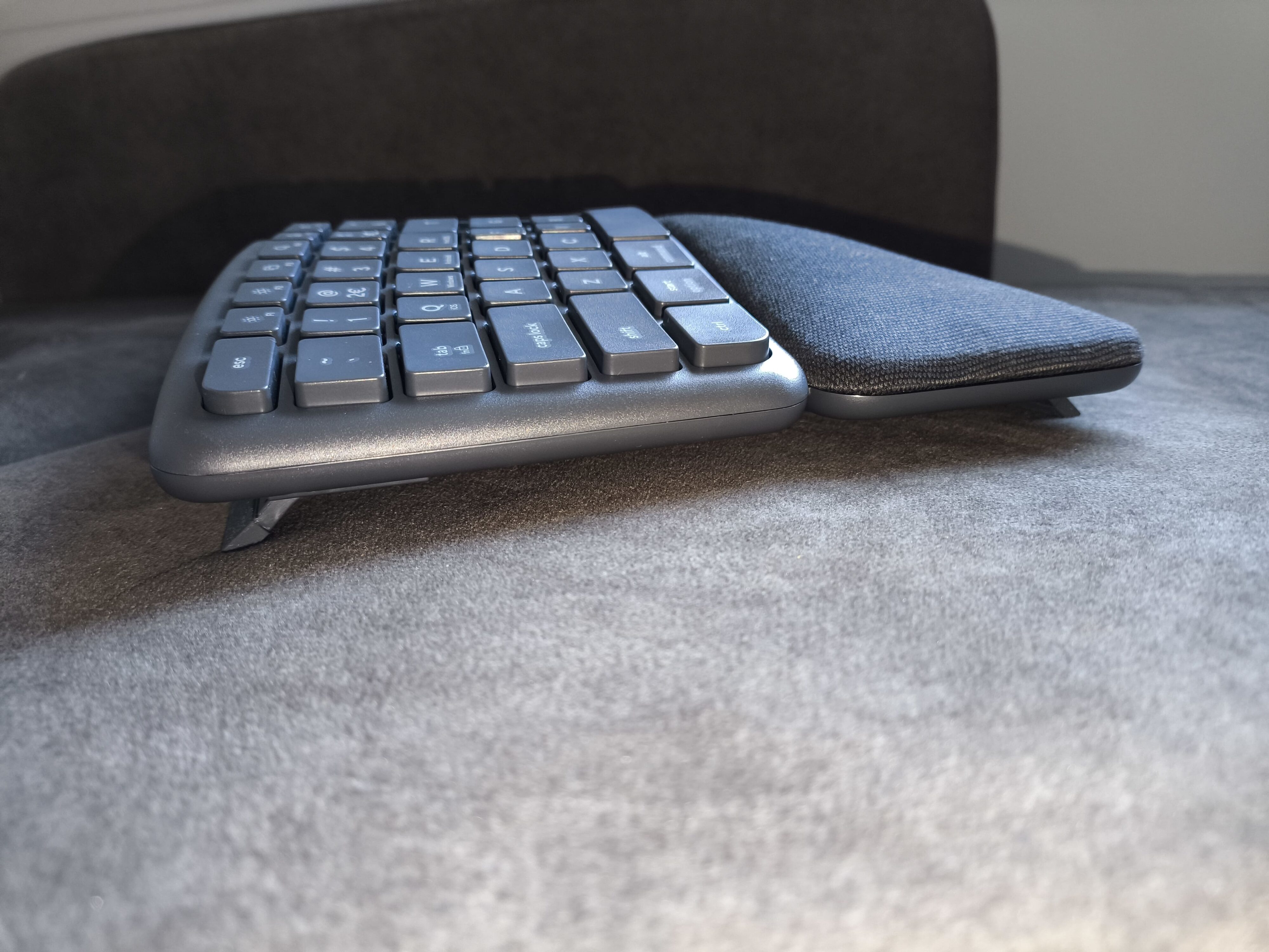 Trust Keyra - test bardzo ergonomicznej klawiatury. Przynajmniej według słów Trusta