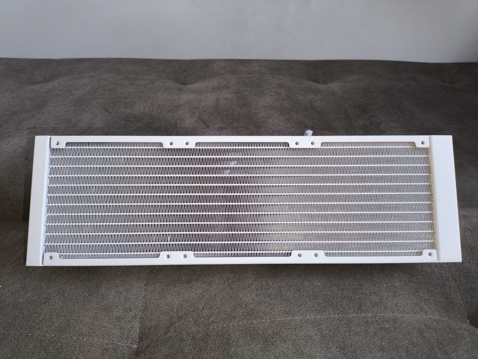 TComas LE100 360 - test chłodzenia AIO. Jest tanio, a wydajnością zawstydza dużo droższych modeli