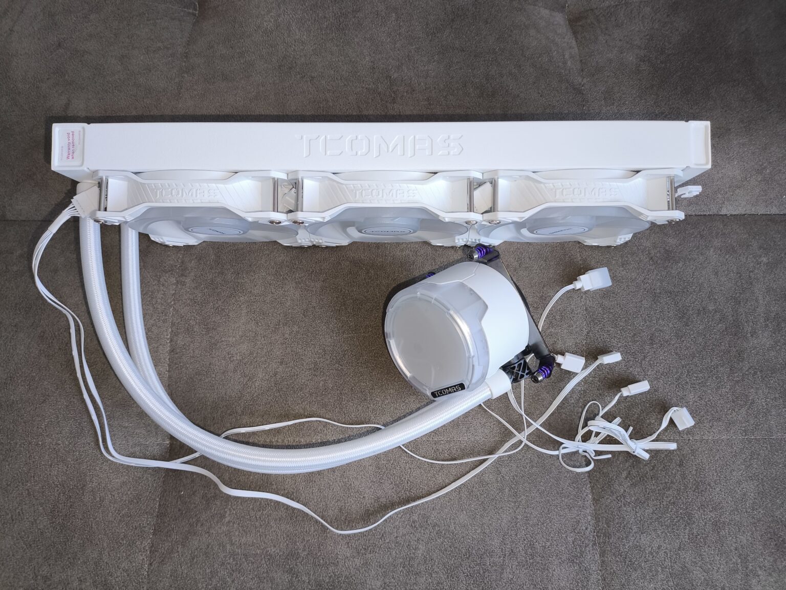 TComas LE100 360 - test chłodzenia AIO. Jest tanio, a wydajnością zawstydza dużo droższych modeli