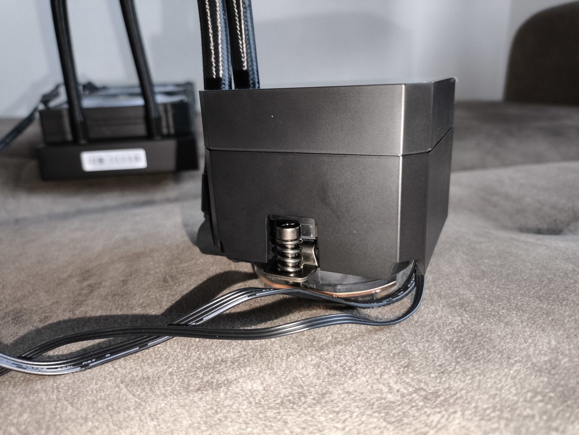 Valkyrie V240 Lite Black ARGB - test chłodzenia AIO. Jak na 240 mm jest naprawdę wydajnie