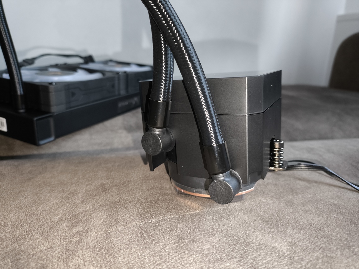 Valkyrie V240 Lite Black ARGB - test chłodzenia AIO. Jak na 240 mm jest naprawdę wydajnie