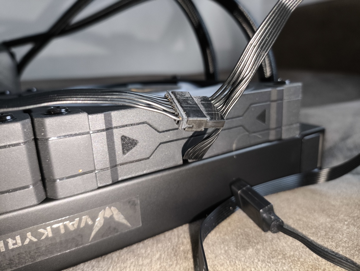 Valkyrie V240 Lite Black ARGB - test chłodzenia AIO. Jak na 240 mm jest naprawdę wydajnie