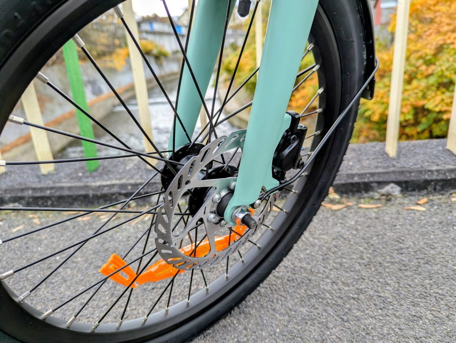 Kompaktowy rower elektryczny do miasta - Recenzja ENGWE P20