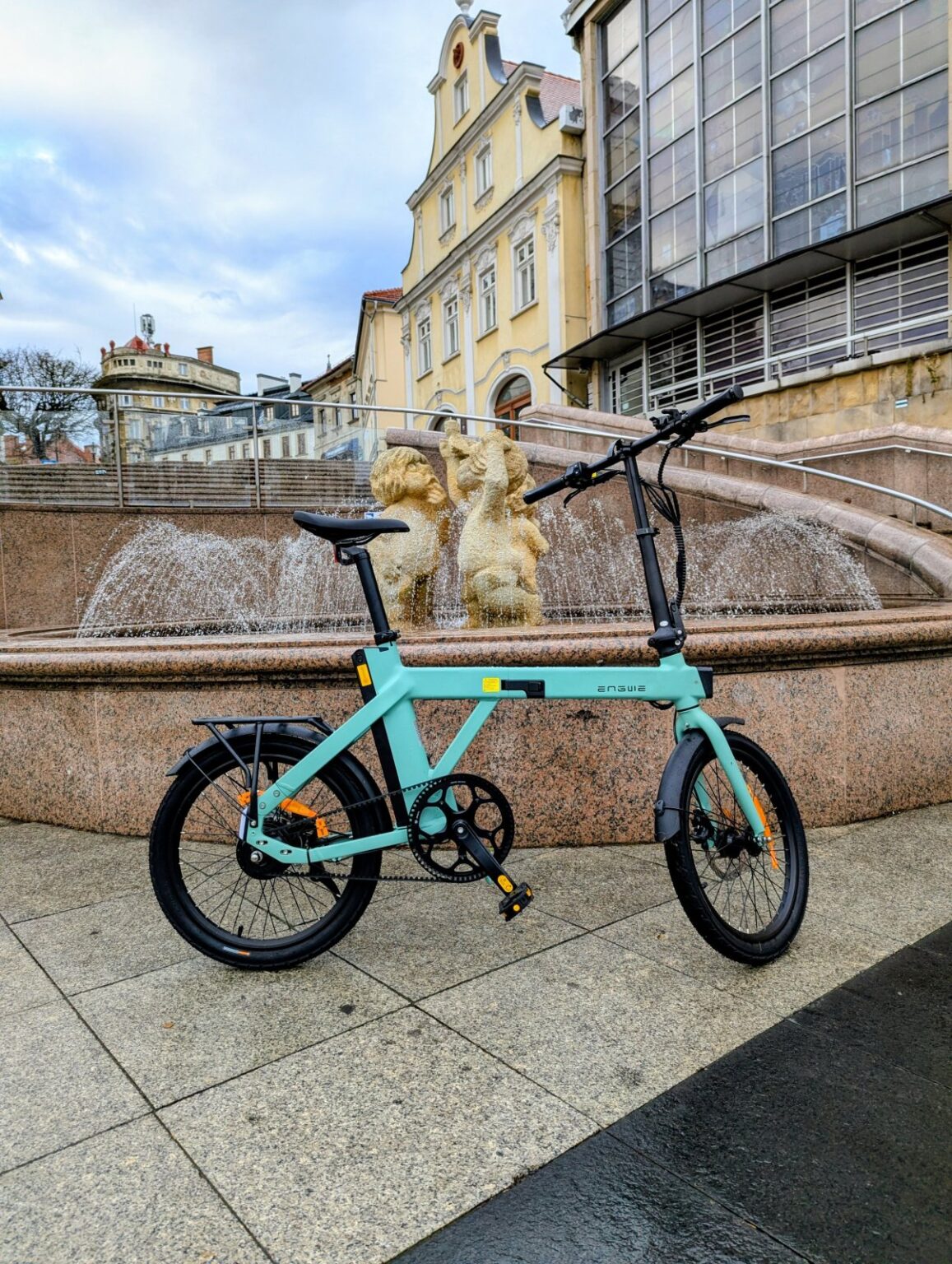 Kompaktowy rower elektryczny do miasta - Recenzja ENGWE P20