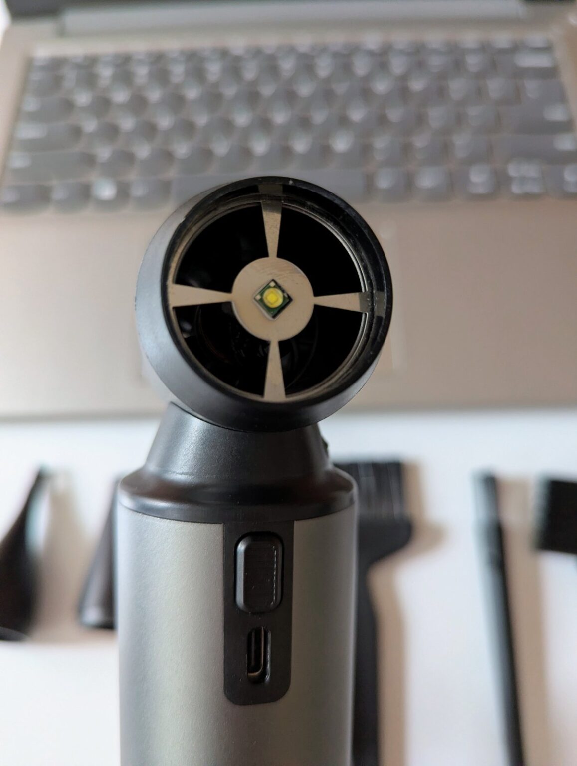 Jedna dmuchawa, by wyczyścić wszystko - Recenzja Mozos XB2-MAX