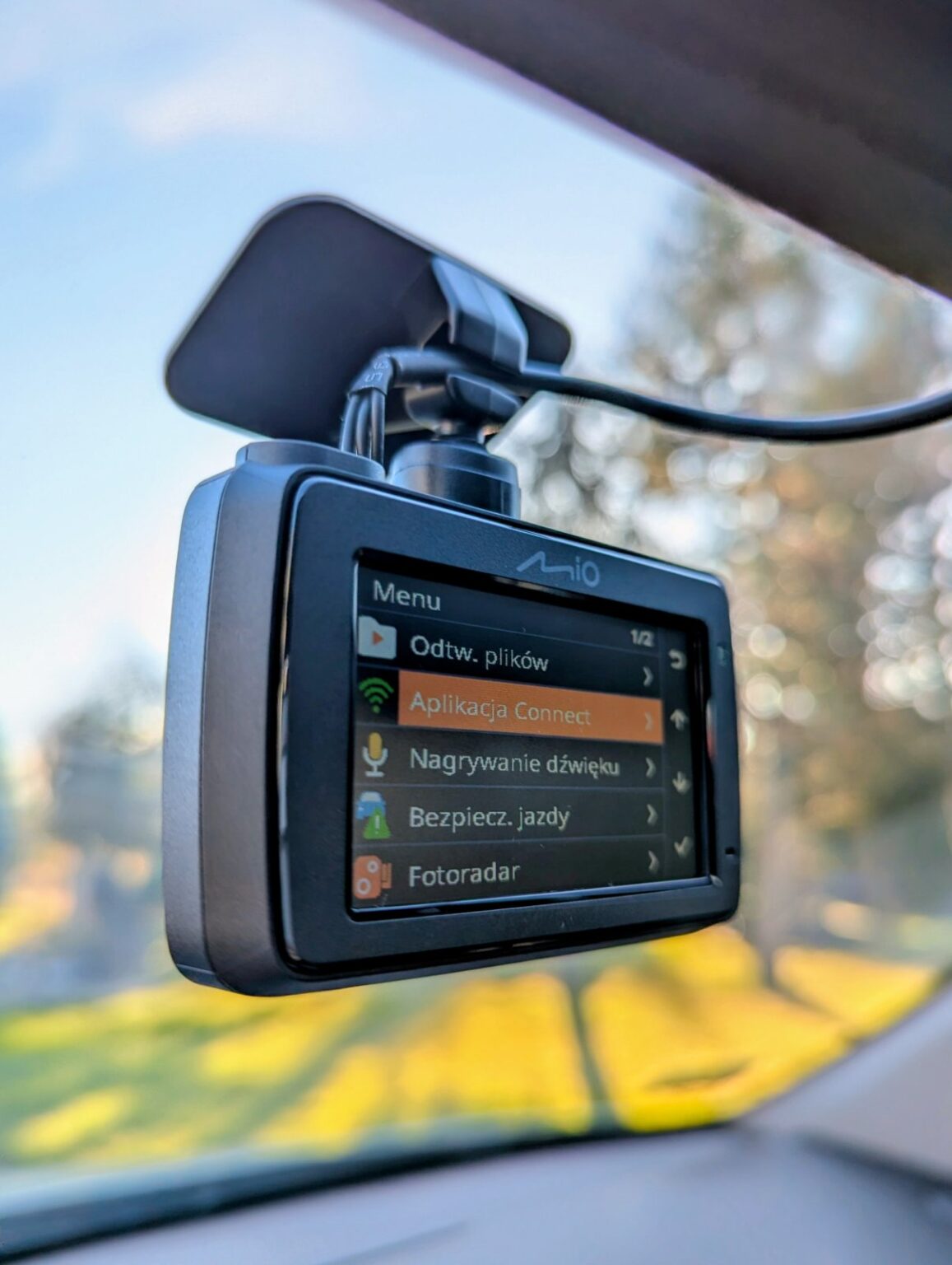 Teraz już żaden parking nam nie straszny - Recenzja wideorejestratora MiVue 803W Pro