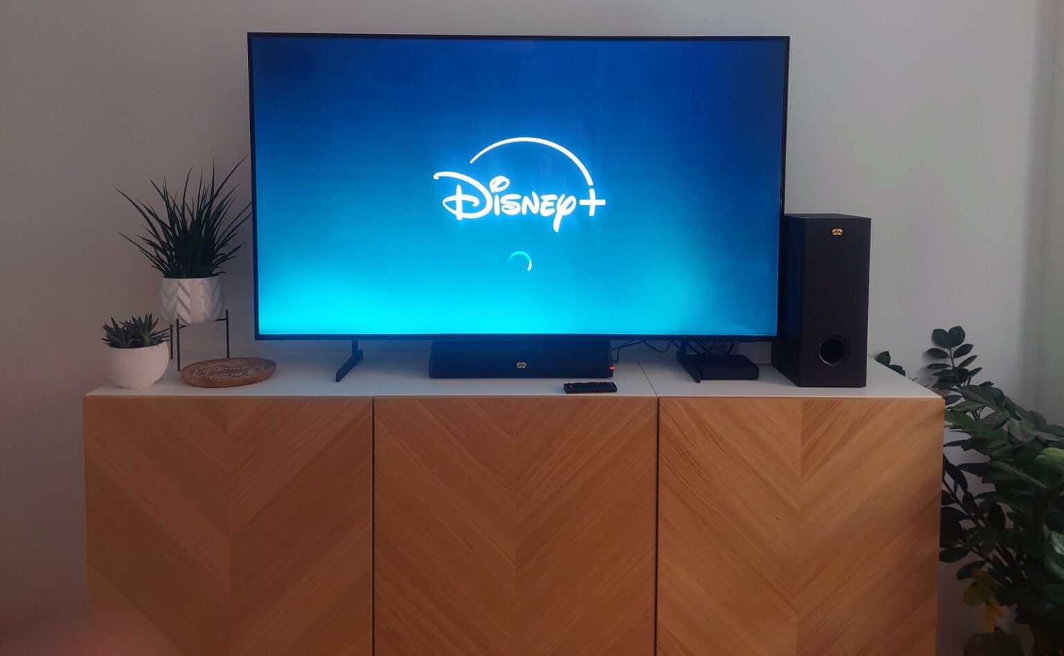 Mały soundbar, wielkie wrażenia - Recenzja Mozos GS‑BAR 2.1