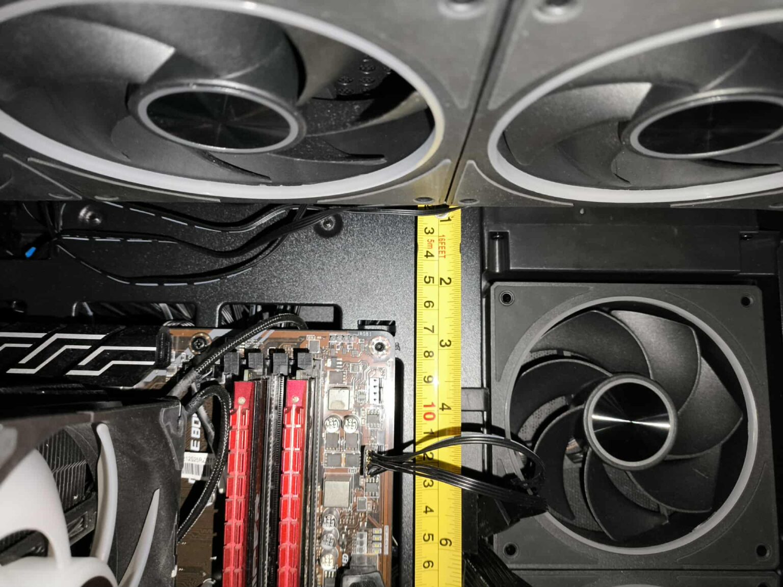 Modecom Volcano Stellar Plus ARGB Midi 8F Black - test obudowy w nowej wersji. Propozycja dla fanów rozbudowanego podświetlenia ARGB i większej ilości miejsca we wnętrzu