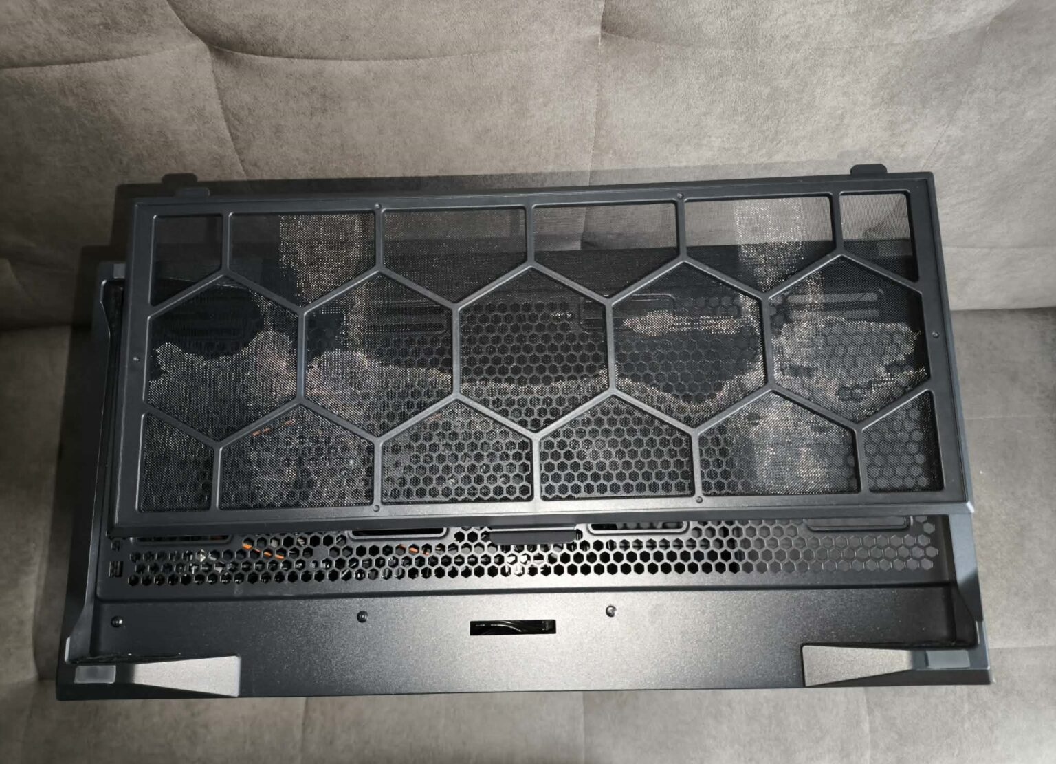 Modecom Volcano Space XL ARGB Full Tower 5F - premierowy test obudowy. Dla tych co lubią skrzynki typu Full-Tower