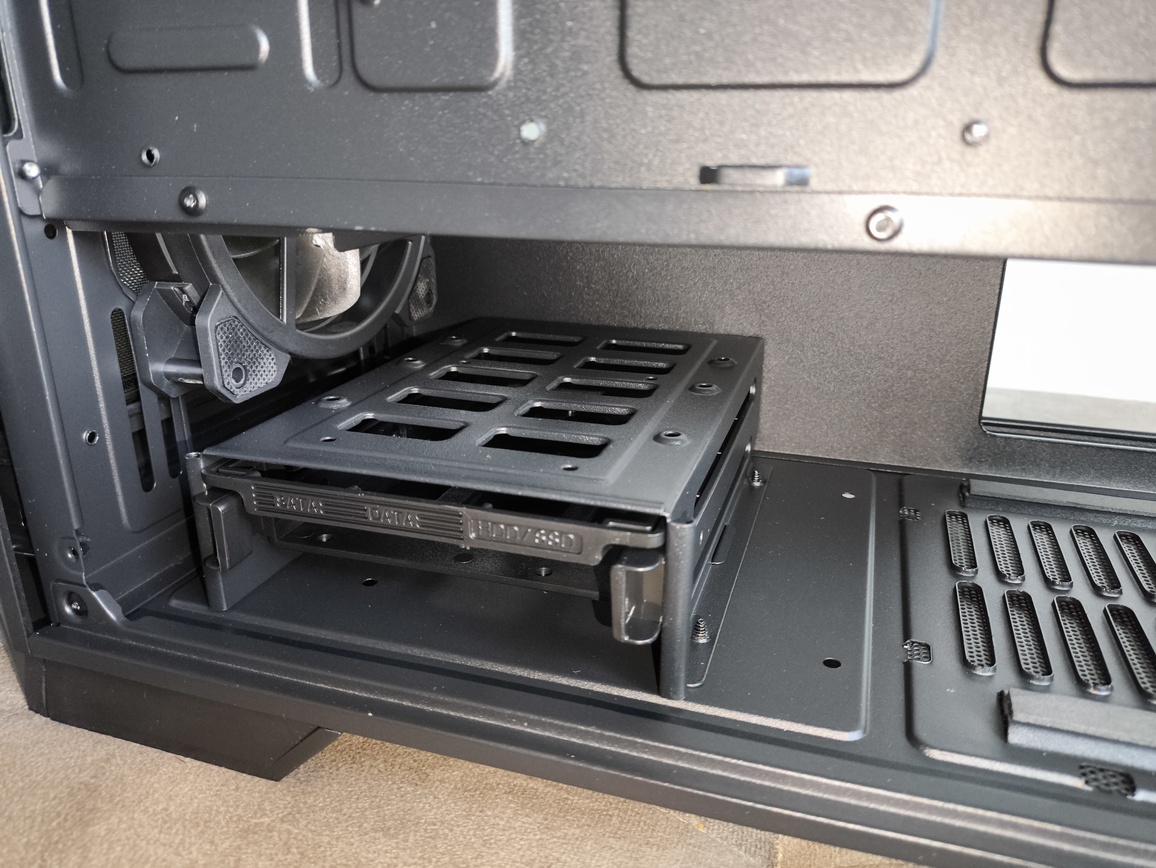 Krux Heko - test obudowy. Ciut za drogo