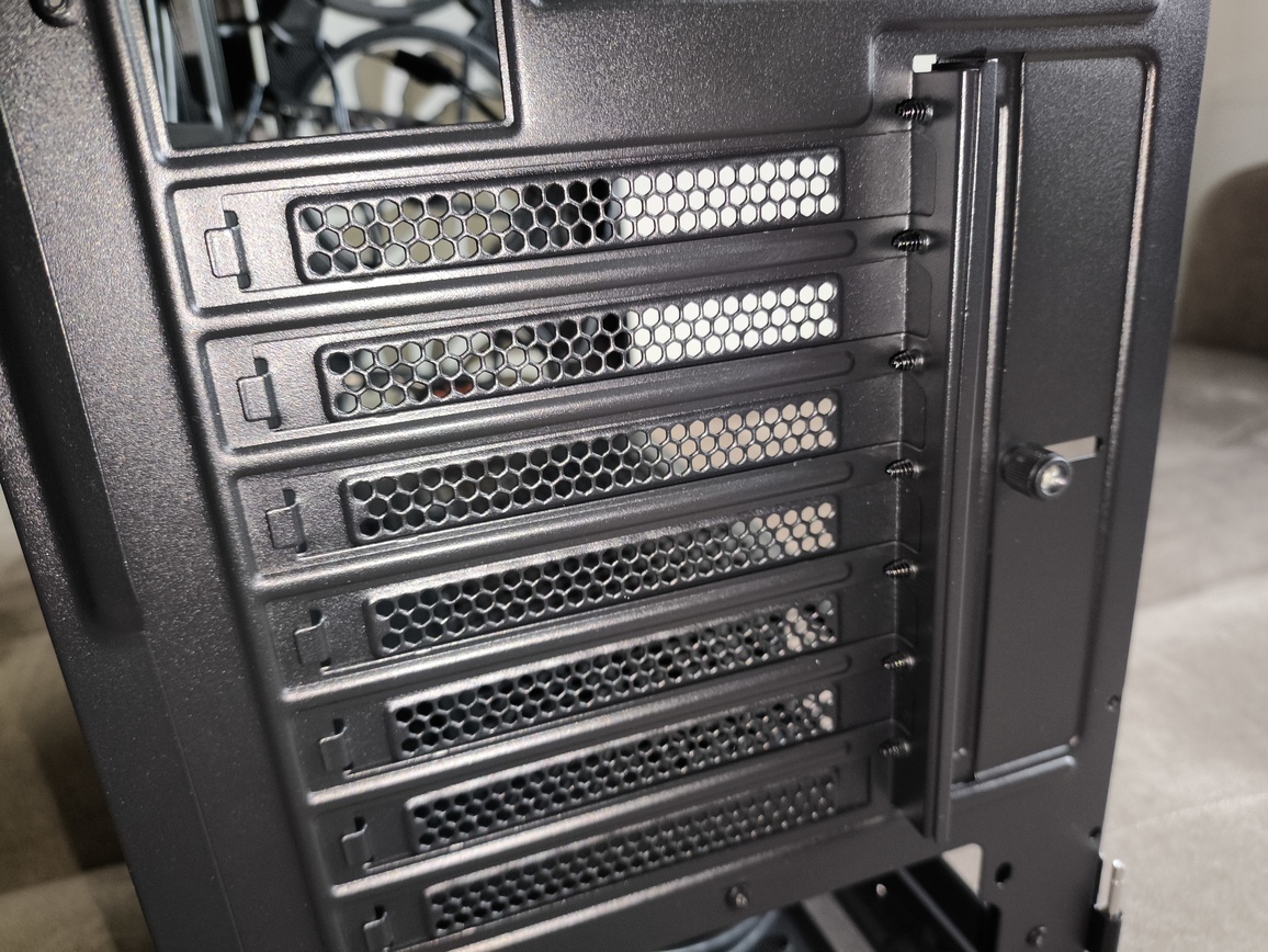 Krux Heko - test obudowy. Ciut za drogo