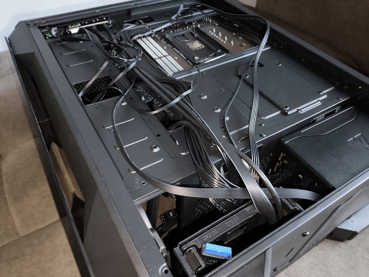 Krux Heko - test obudowy. Ciut za drogo