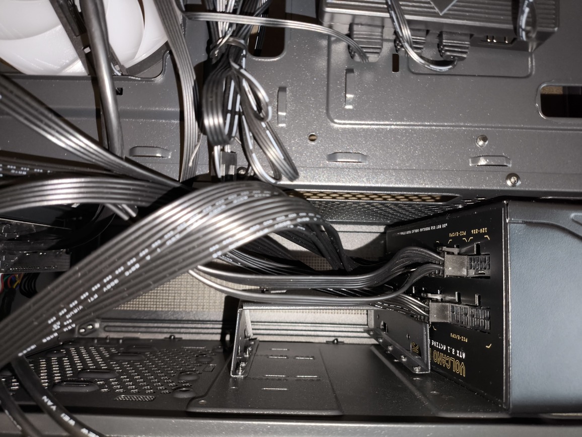 Krux Heko - test obudowy. Ciut za drogo