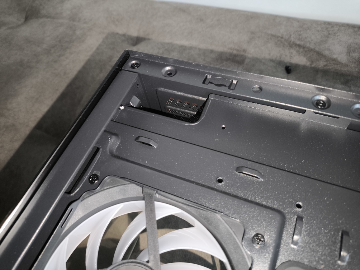 Chieftec Vista - test obudowy. Jest tanio ale nie jest jednocześnie tandetnie