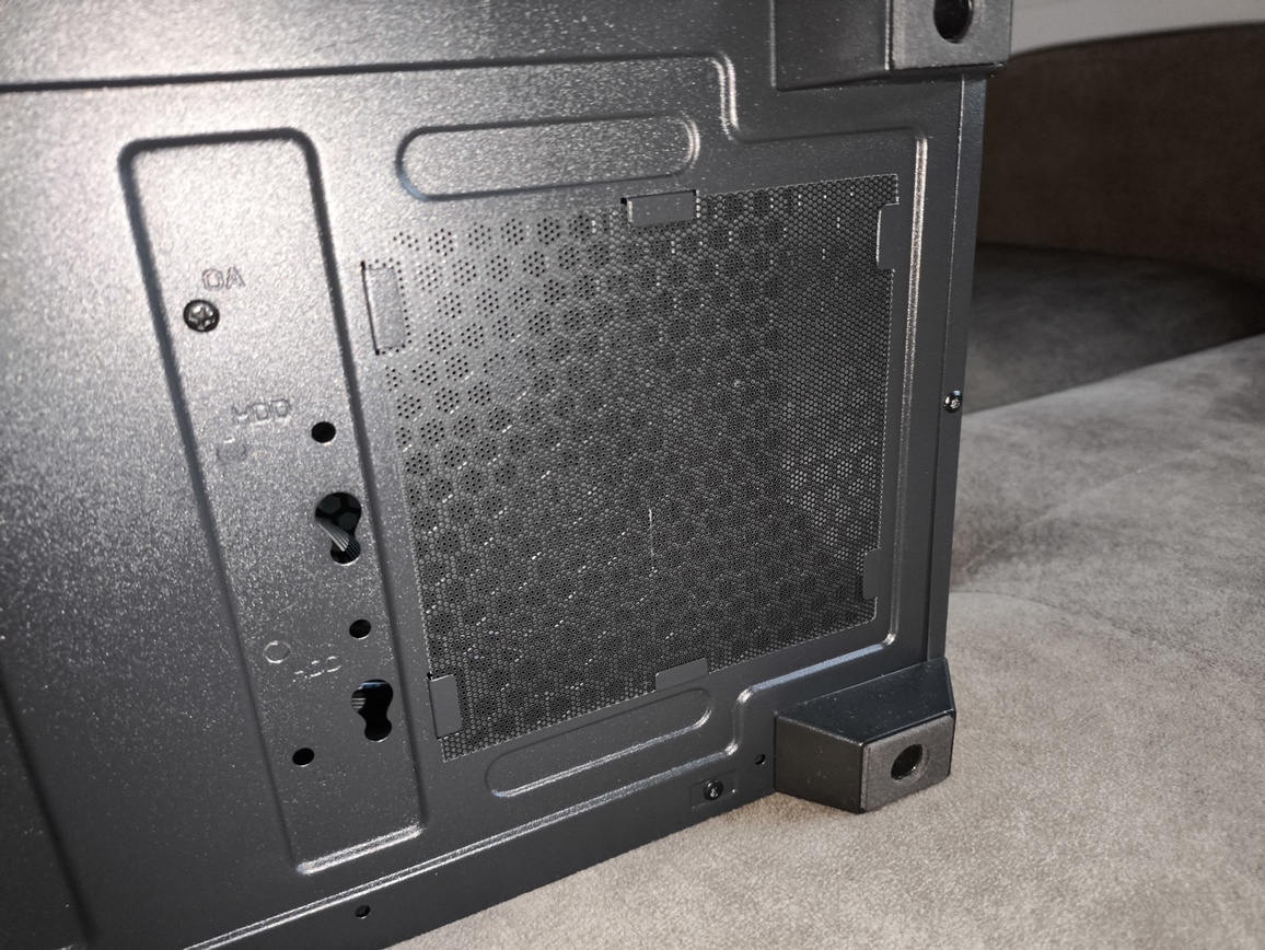 Chieftec Vista - test obudowy. Jest tanio ale nie jest jednocześnie tandetnie