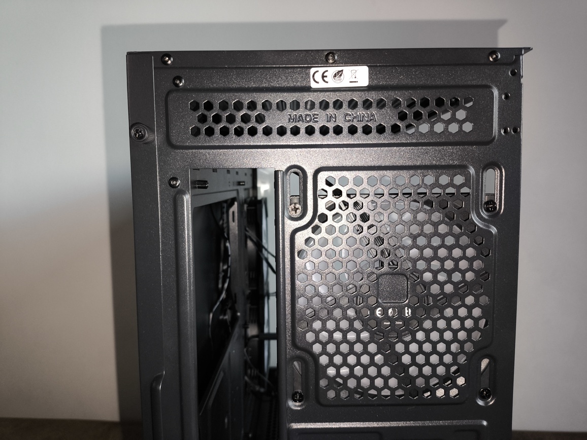 Chieftec Vista - test obudowy. Jest tanio ale nie jest jednocześnie tandetnie