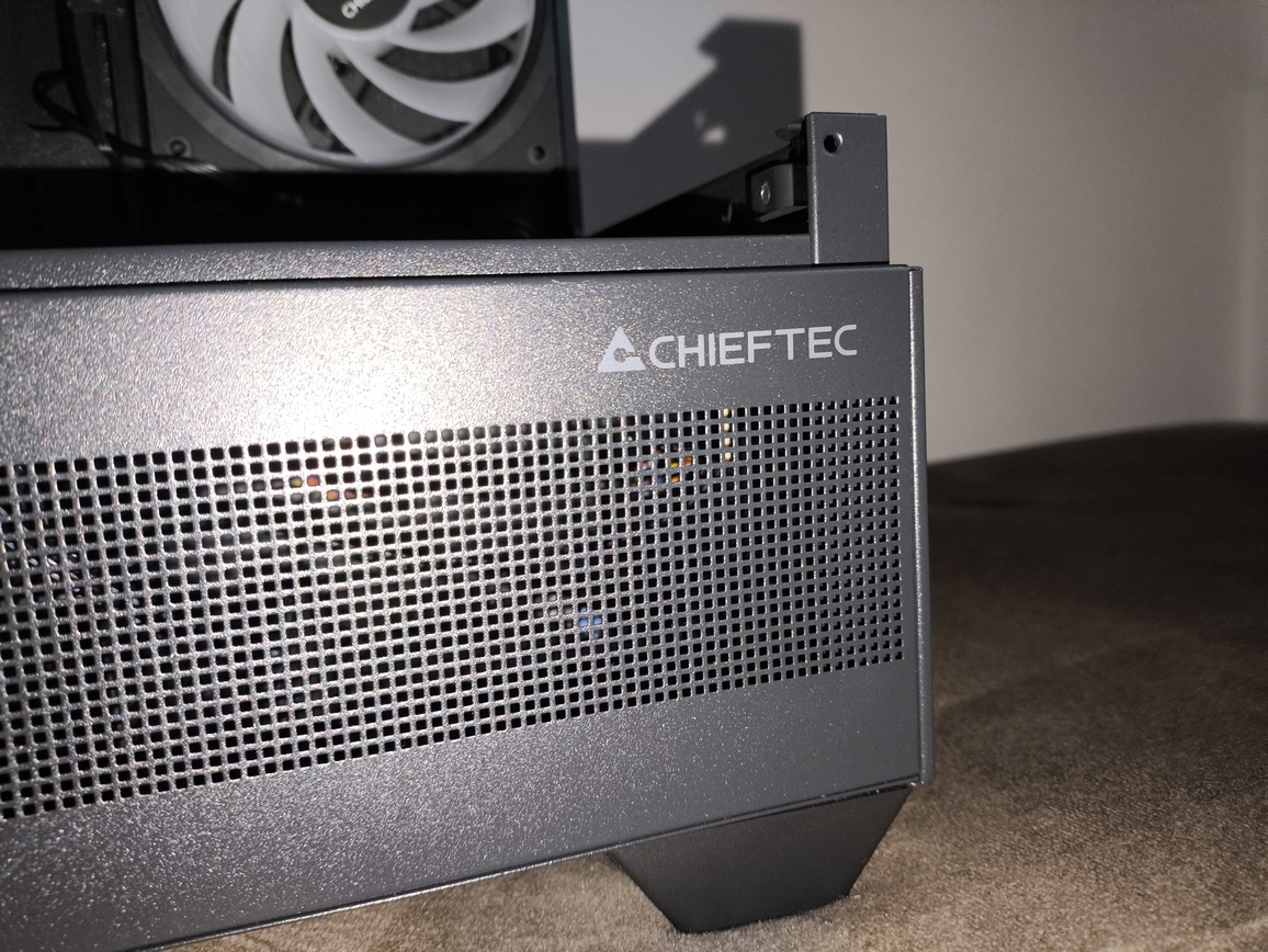 Chieftec Vista - test obudowy. Jest tanio ale nie jest jednocześnie tandetnie