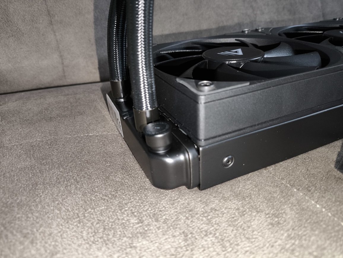 Savio NOX 360 mm - test chłodzenia AIO. Wydajniejsze niż sądziłem, a do tego dostępne w naprawdę dobrej cenie zakupu