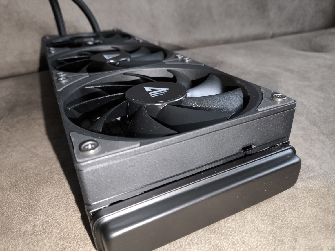 Savio NOX 360 mm - test chłodzenia AIO. Wydajniejsze niż sądziłem, a do tego dostępne w naprawdę dobrej cenie zakupu