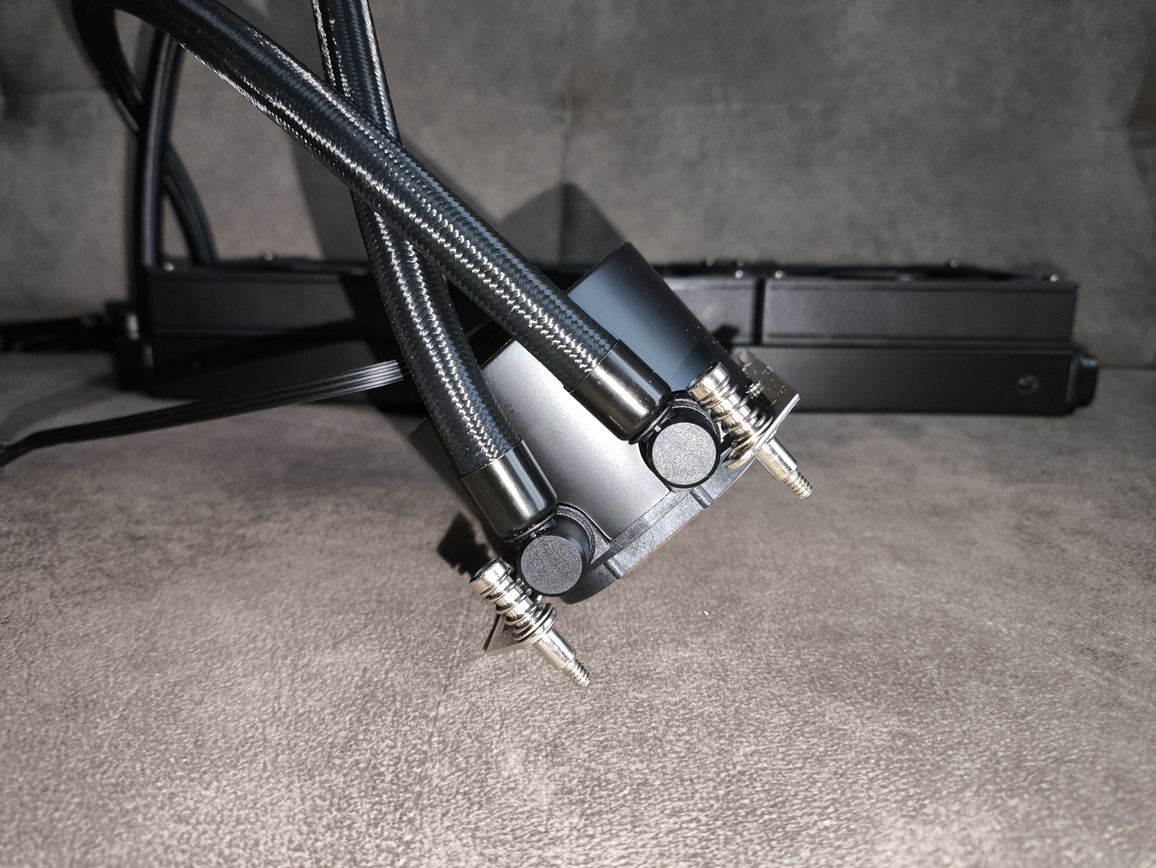 Savio NOX 360 mm - test chłodzenia AIO. Wydajniejsze niż sądziłem, a do tego dostępne w naprawdę dobrej cenie zakupu