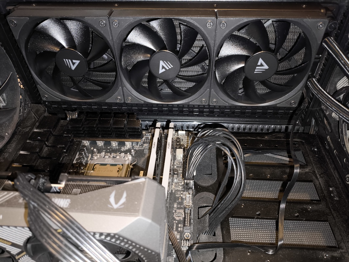 Savio NOX 360 mm - test chłodzenia AIO. Wydajniejsze niż sądziłem, a do tego dostępne w naprawdę dobrej cenie zakupu