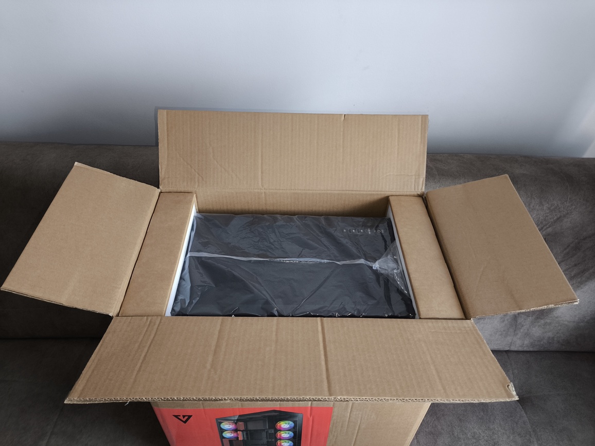 Modecom Volcano Space XL ARGB Full Tower 5F - premierowy test obudowy. Dla tych co lubią skrzynki typu Full-Tower