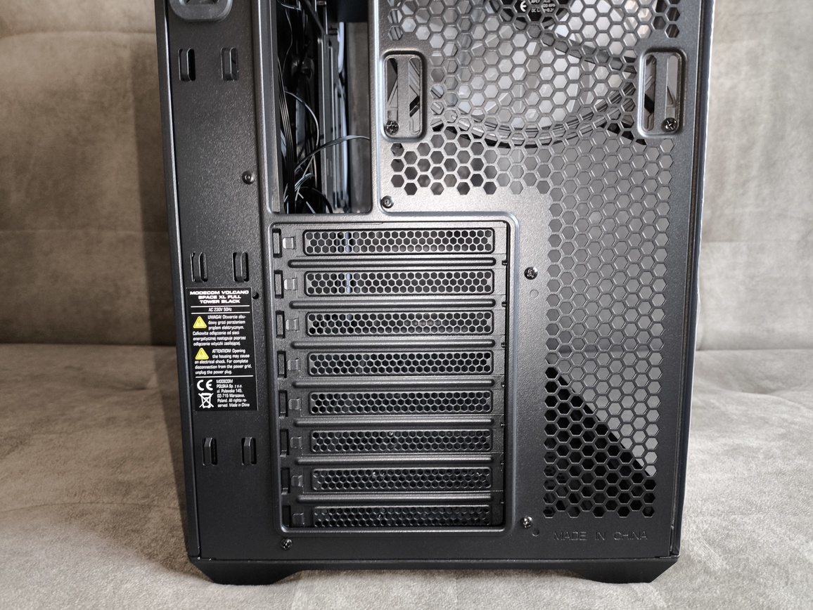 Modecom Volcano Space XL ARGB Full Tower 5F - premierowy test obudowy. Dla tych co lubią skrzynki typu Full-Tower