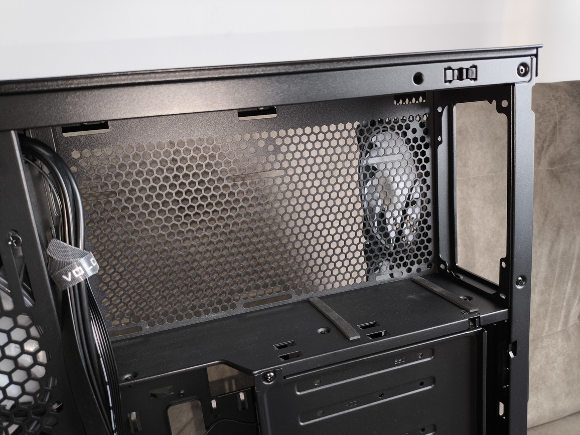 Modecom Volcano Space XL ARGB Full Tower 5F - premierowy test obudowy. Dla tych co lubią skrzynki typu Full-Tower