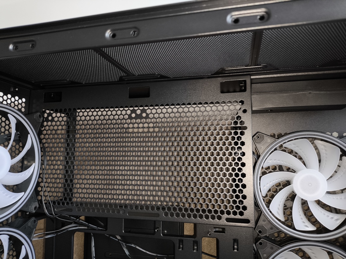 Modecom Volcano Space XL ARGB Full Tower 5F - premierowy test obudowy. Dla tych co lubią skrzynki typu Full-Tower