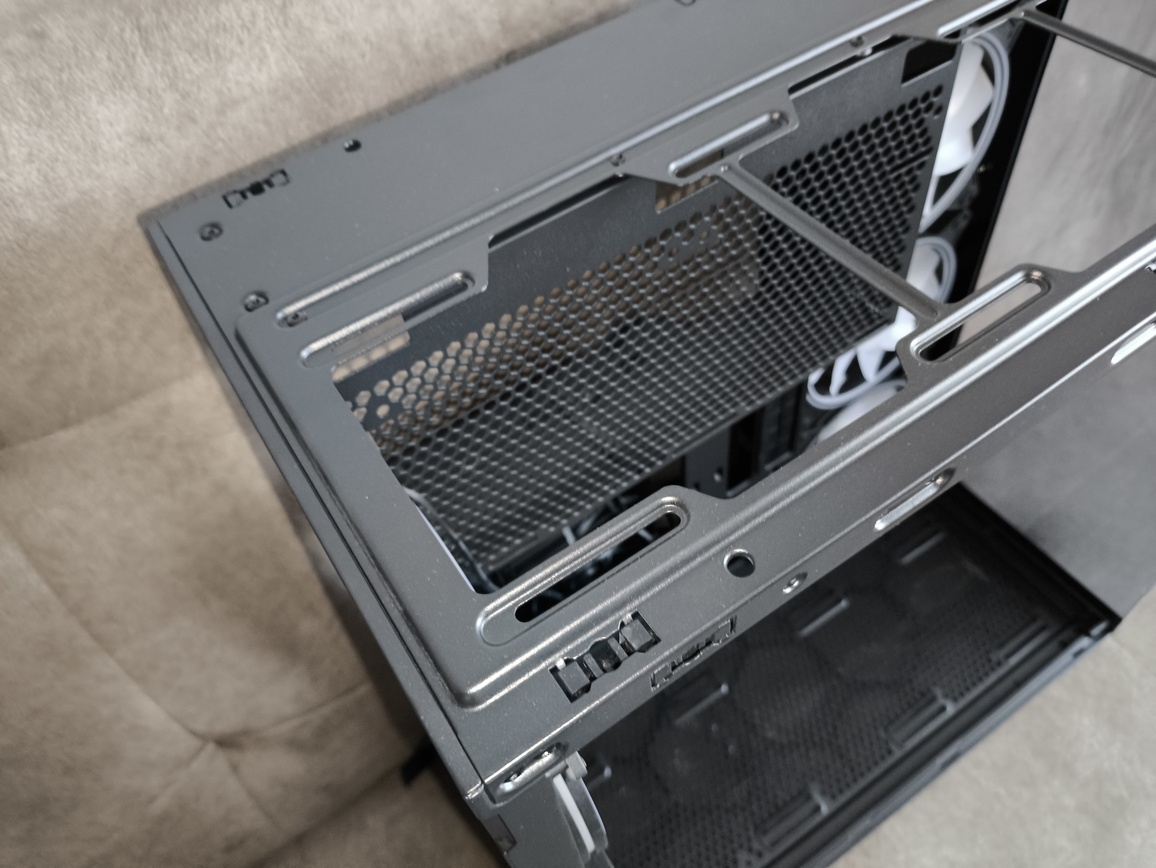 Modecom Volcano Space XL ARGB Full Tower 5F - premierowy test obudowy. Dla tych co lubią skrzynki typu Full-Tower