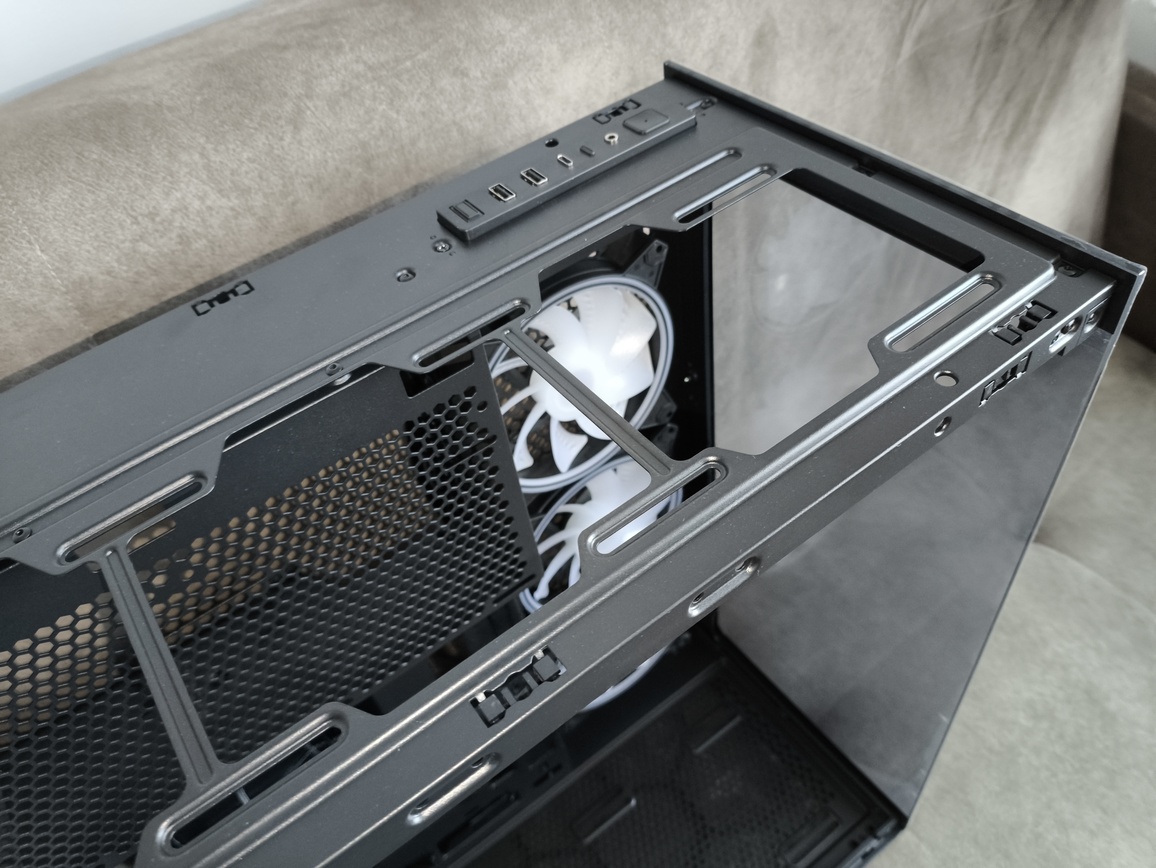 Modecom Volcano Space XL ARGB Full Tower 5F - premierowy test obudowy. Dla tych co lubią skrzynki typu Full-Tower