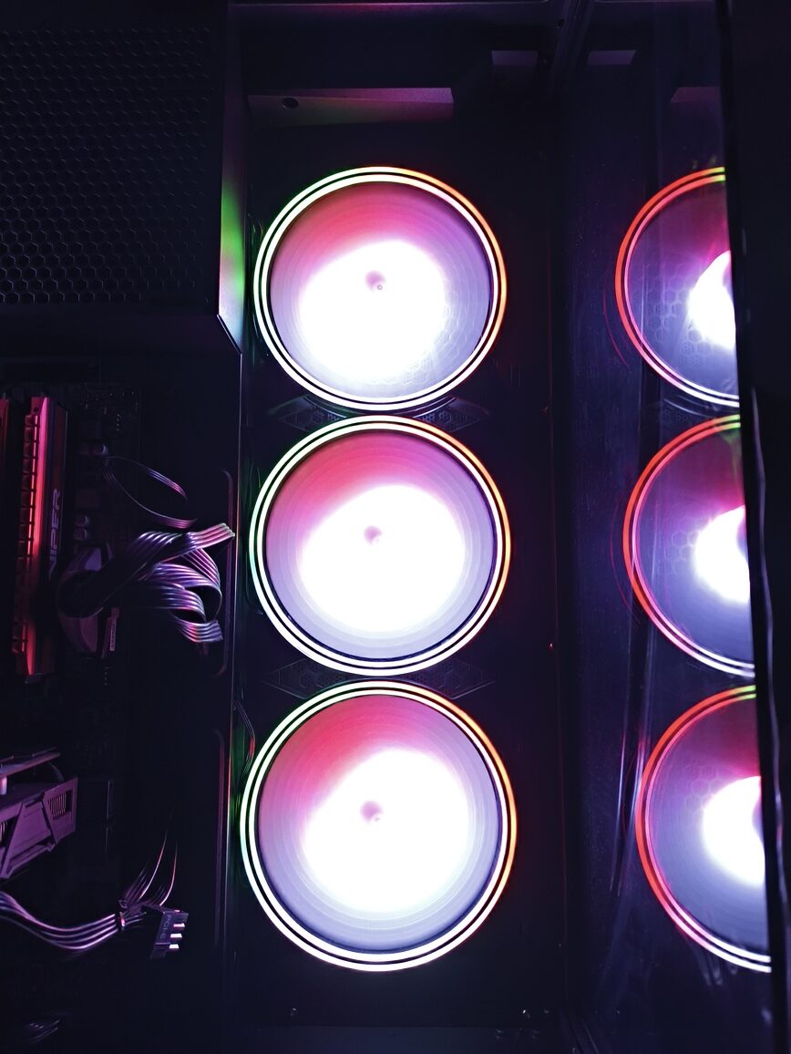 Modecom Volcano Space XL ARGB Full Tower 5F - premierowy test obudowy. Dla tych co lubią skrzynki typu Full-Tower