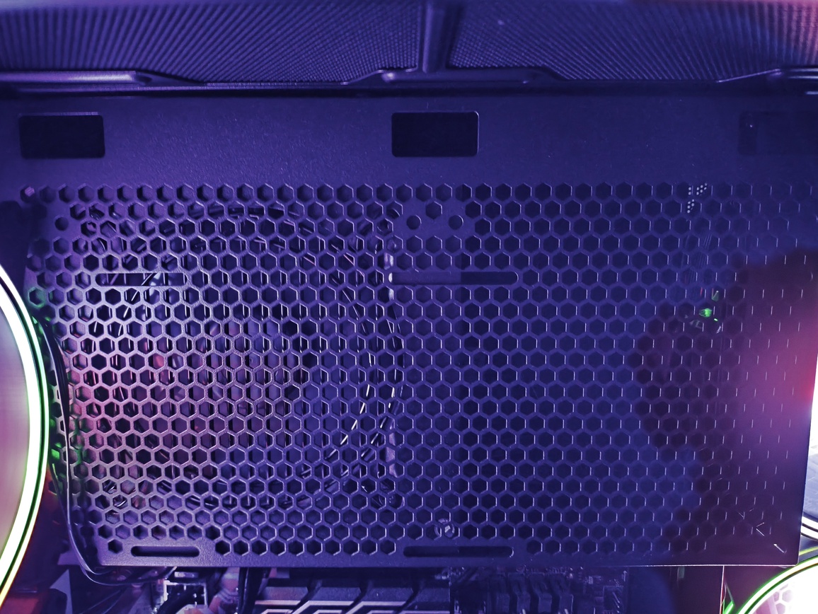 Modecom Volcano Space XL ARGB Full Tower 5F - premierowy test obudowy. Dla tych co lubią skrzynki typu Full-Tower