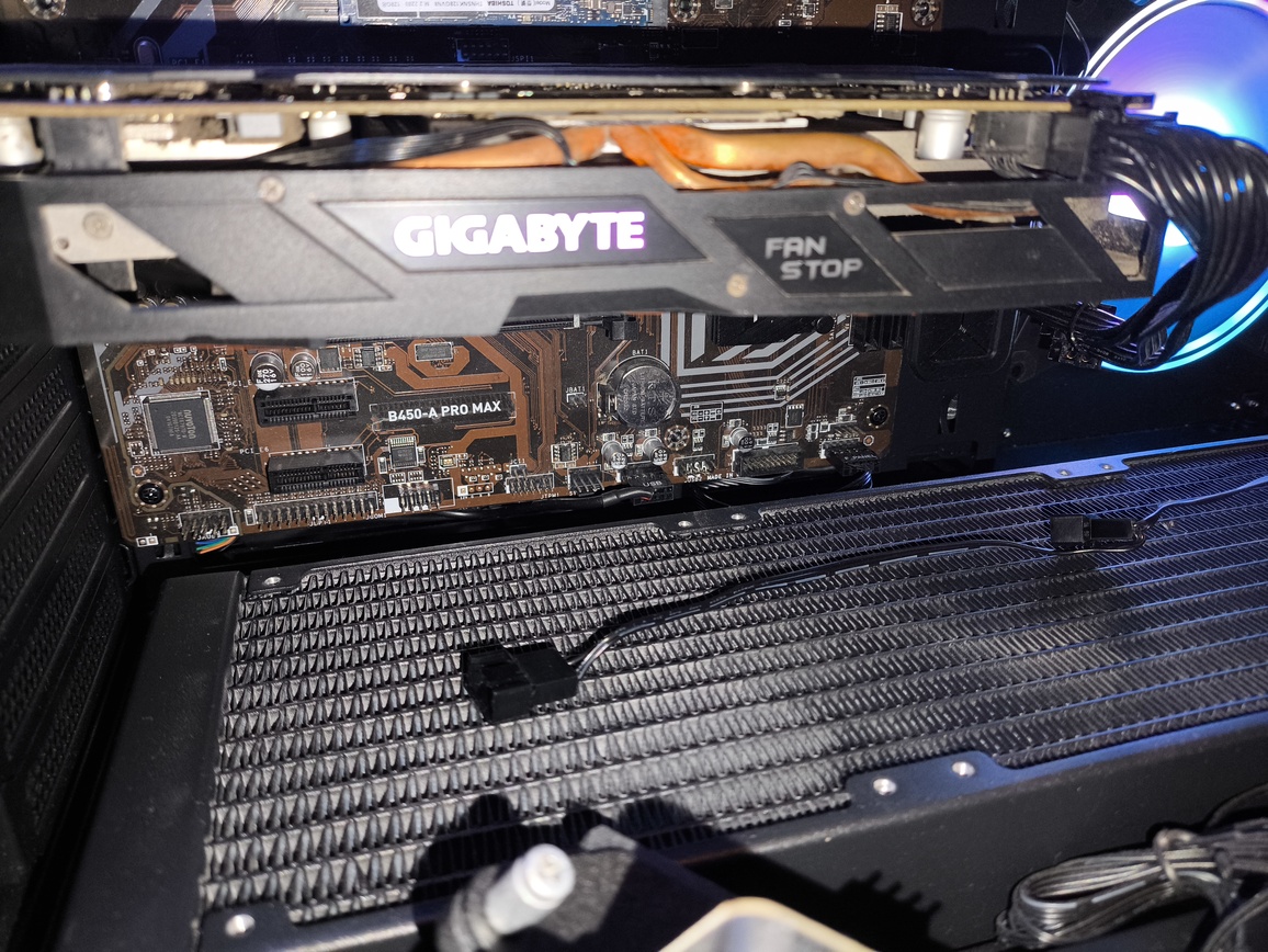 Modecom Volcano Space XL ARGB Full Tower 5F - premierowy test obudowy. Dla tych co lubią skrzynki typu Full-Tower