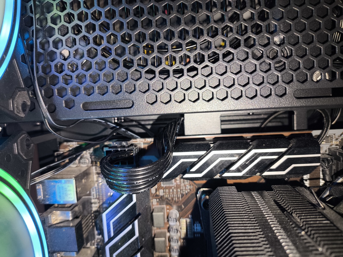 Modecom Volcano Space XL ARGB Full Tower 5F - premierowy test obudowy. Dla tych co lubią skrzynki typu Full-Tower