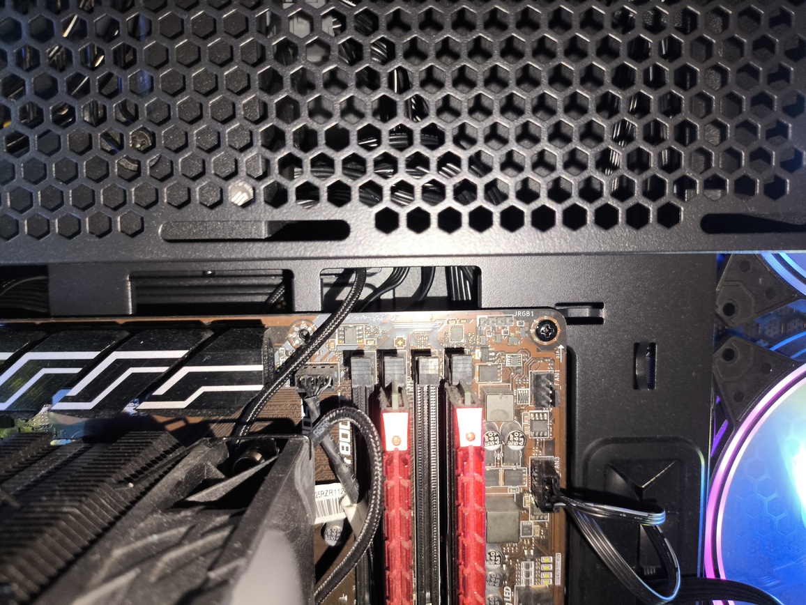 Modecom Volcano Space XL ARGB Full Tower 5F - premierowy test obudowy. Dla tych co lubią skrzynki typu Full-Tower