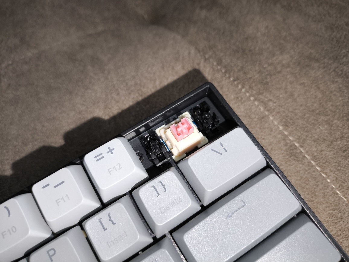 Redragon FIZZ Magnetic K617GG RGB - test klawiatury