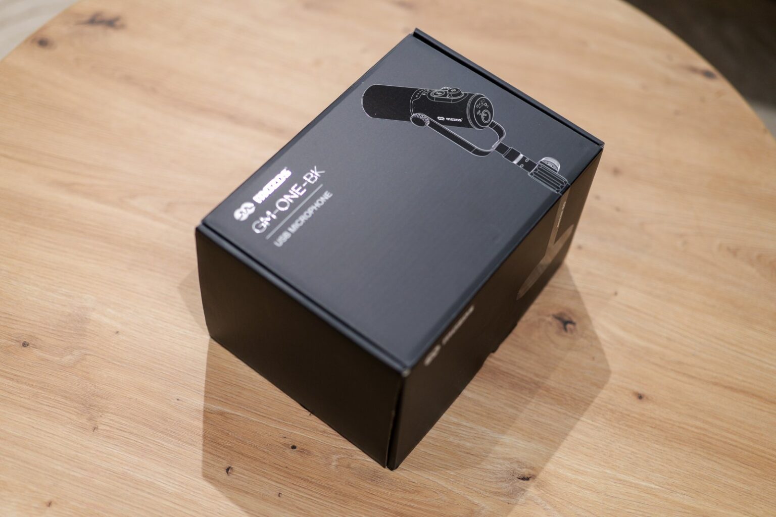 Kompaktowy mikrofon studyjny w dobrej cenie - Recenzja Mozos GM-ONE-BK