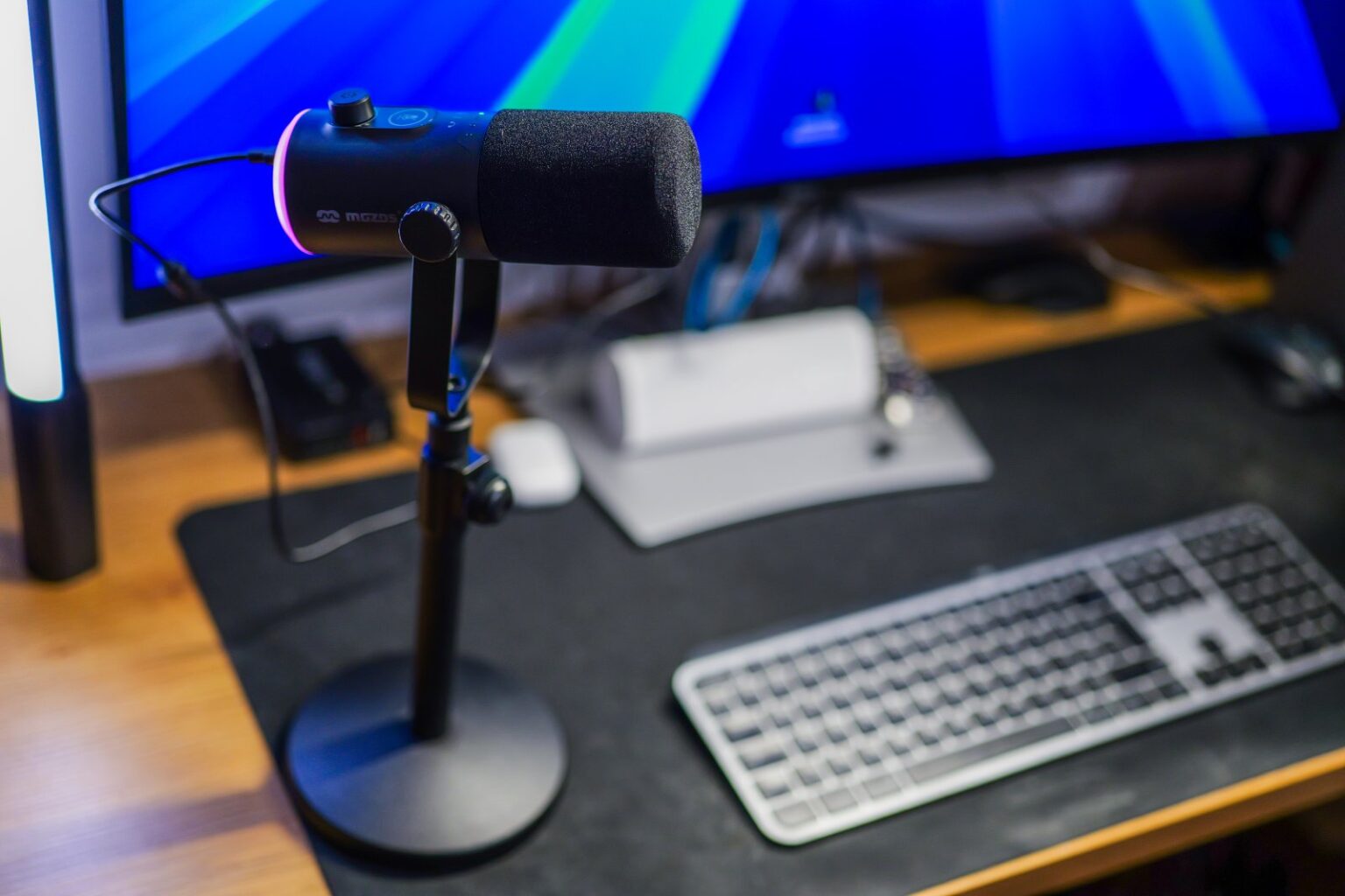 Kompaktowy mikrofon studyjny w dobrej cenie - Recenzja Mozos GM-ONE-BK