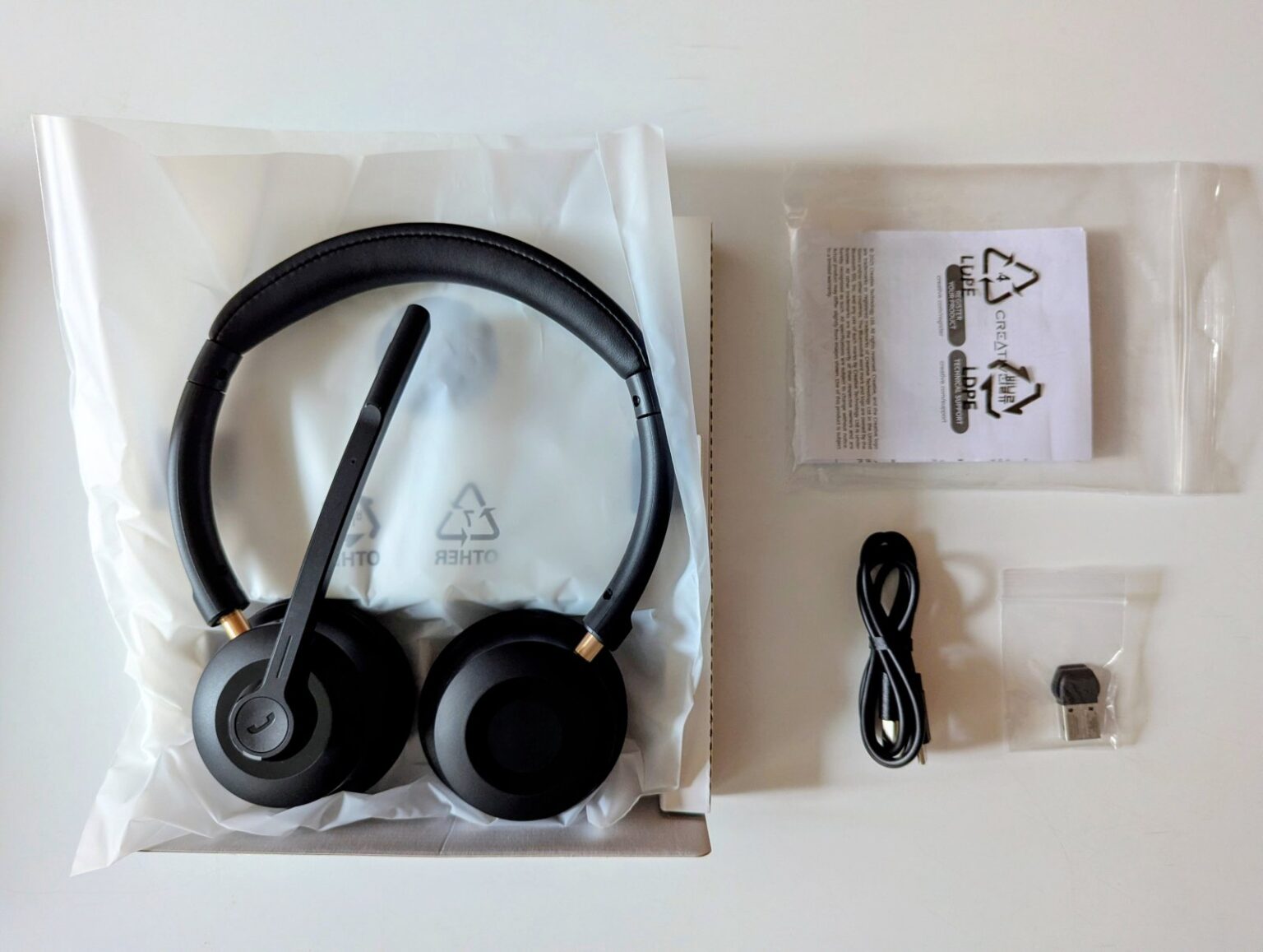 Zestaw słuchawkowy idealny do pracy - Recenzja Creative Chat Wireless