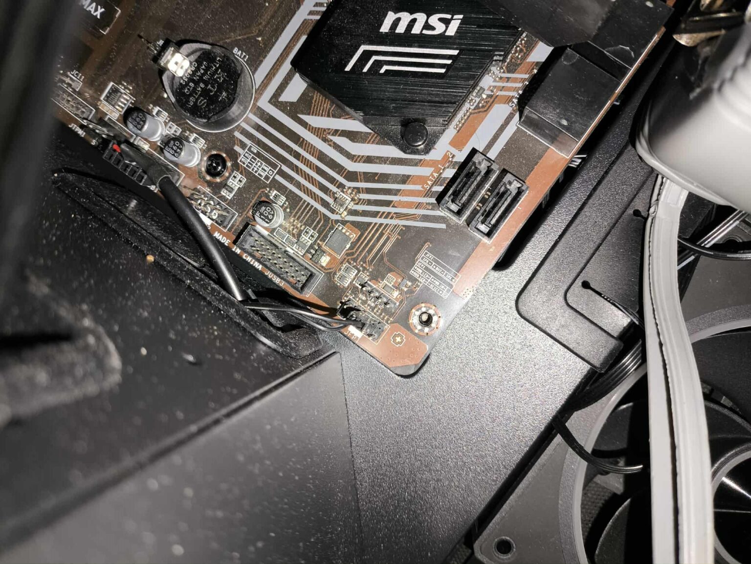 Modecom Volcano Stellar Plus ARGB Midi 8F Black - test obudowy w nowej wersji. Propozycja dla fanów rozbudowanego podświetlenia ARGB i większej ilości miejsca we wnętrzu