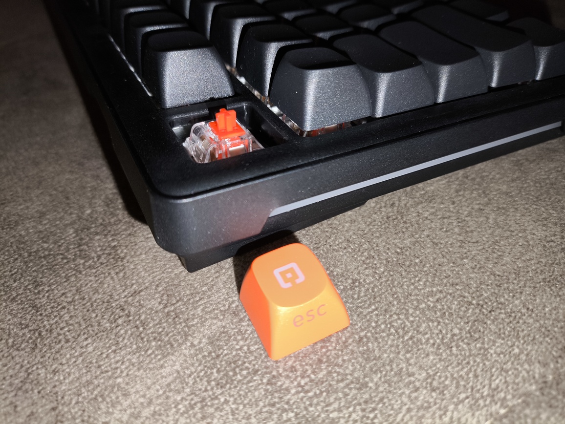 SMX Kishu Jelly Switch Void black - test klawiatury. Tanio i przyzwoicie. A do tego jak to fajnie klika