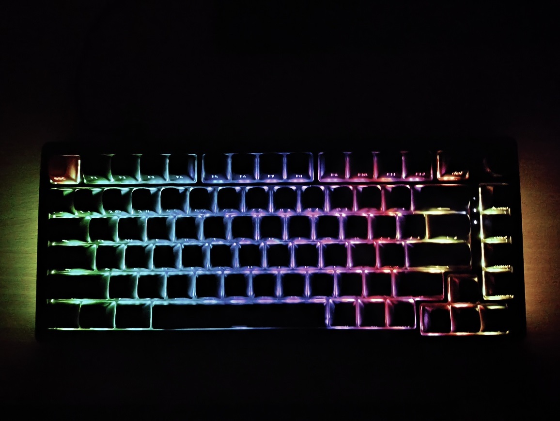 SMX Kishu Jelly Switch Void black - test klawiatury. Tanio i przyzwoicie. A do tego jak to fajnie klika