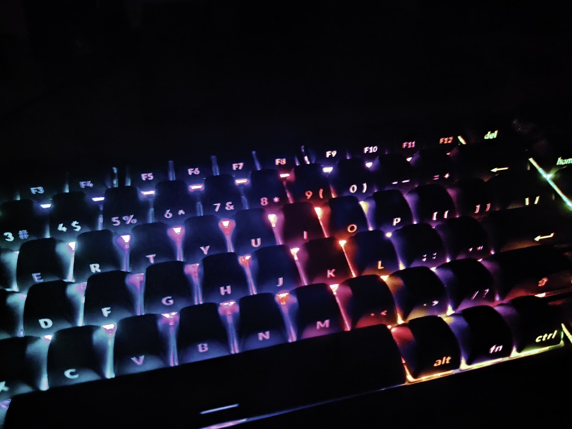 SMX Kishu Jelly Switch Void black - test klawiatury. Tanio i przyzwoicie. A do tego jak to fajnie klika