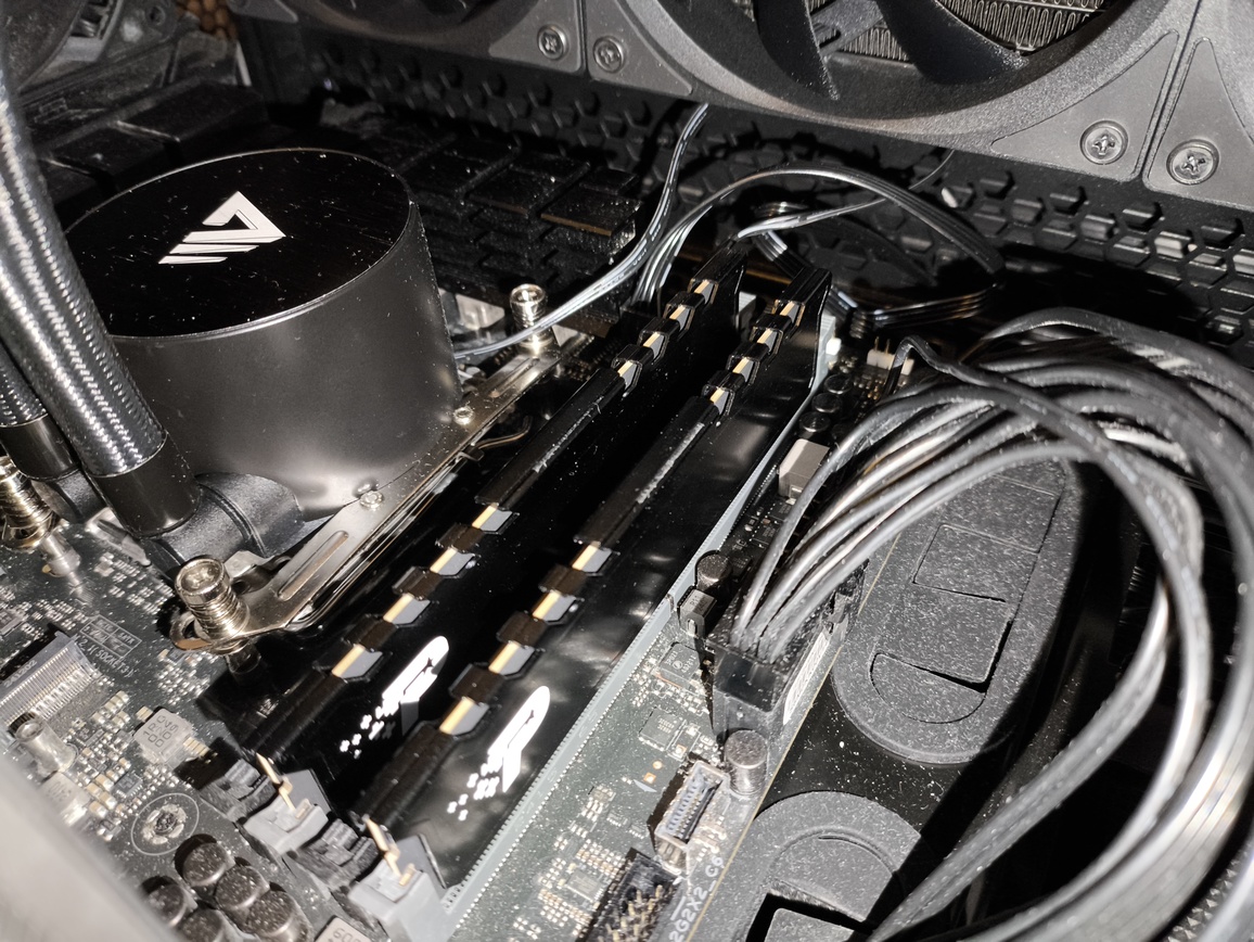 Ten test nie doszedł do skutku. I właśnie dlatego warto go przeczytać – moduły DDR5 CUDIMM na AM5 na przykładzie pamięci Patriot Signature Premium 32 GB 6400 MT/s CL52