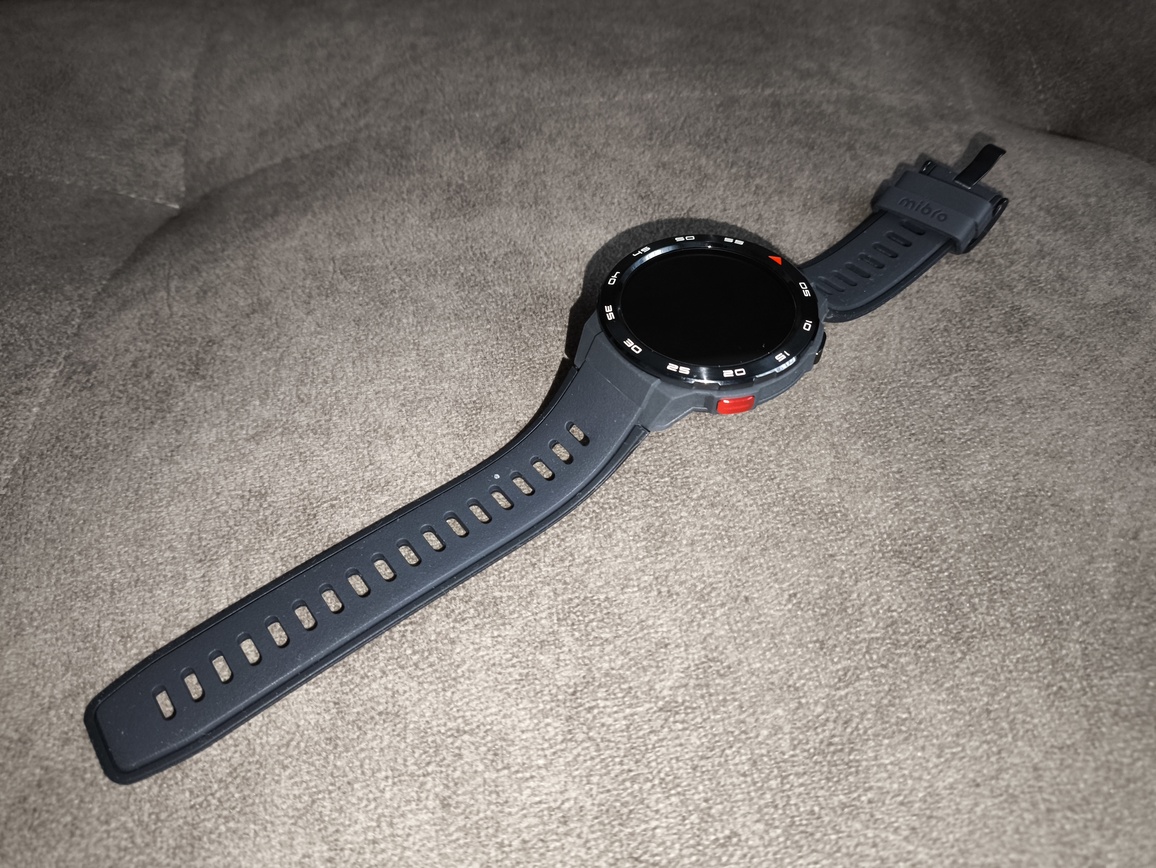 Mibro GS Pro – test smartwatcha. Solidny wygląd, świetny ekran i długi czas pracy, ale z kompromisami