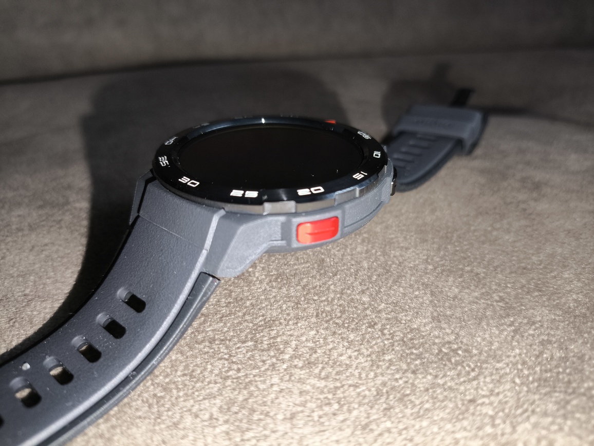 Mibro GS Pro – test smartwatcha. Solidny wygląd, świetny ekran i długi czas pracy, ale z kompromisami