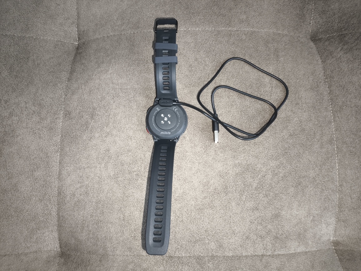 Mibro GS Pro – test smartwatcha. Solidny wygląd, świetny ekran i długi czas pracy, ale z kompromisami